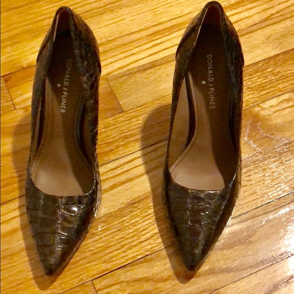 Donald J. Pliner Shoes - Donald J Pliner croc heels 7.5
